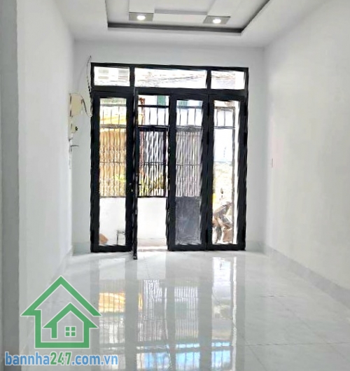 CHỈ 4,6 TỶ – HXH 6M – NHÀ ĐẸP Ở NGAY – SÁT TÂN PHÚ - DT: 33M² - 2 TẦNG - 2PN 2WC • Diện tích: 33m² (3m x 11m) • Kết cấu: 1 trệt 1 lầu • Công năng: 2 PN - 2WC, BẾP, PK, BAN CÔNG