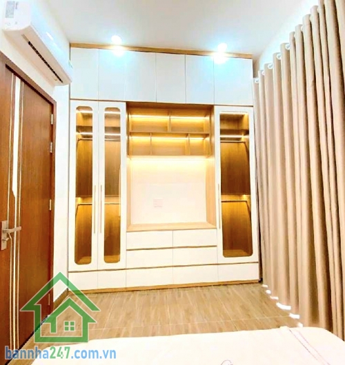 CHỈ 3,57 TỶ TL – NHÀ MỚI ĐẸP – HẺM THÔNG QUANG TRUNG – NGUYỄN VĂN KHỐI – SỔ VUÔNG A4 - 2PN – 2WC * Kết cấu: 2 Tầng * Công năng: 2PN – 2WC * DTSD ~ 50m² – thiết kế tối ưu. Sổ vuông vức đẹp như A4 Hẻm thông khu Đường Quang Trung – Đường Nguyễn Văn Khối, di 