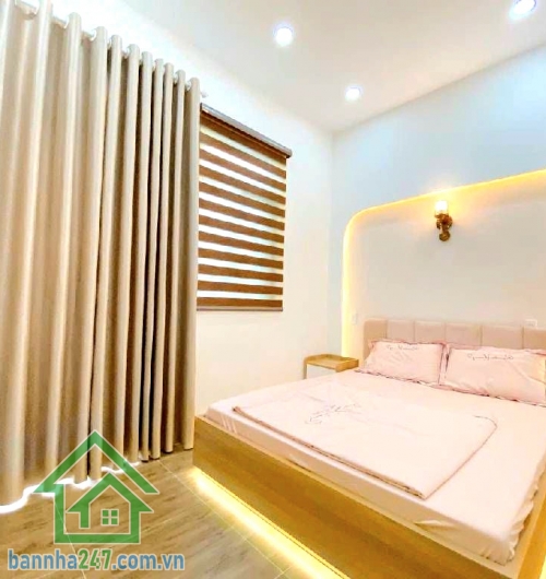 CHỈ 3,57 TỶ TL – NHÀ MỚI ĐẸP – HẺM THÔNG QUANG TRUNG – NGUYỄN VĂN KHỐI – SỔ VUÔNG A4 - 2PN – 2WC * Kết cấu: 2 Tầng * Công năng: 2PN – 2WC * DTSD ~ 50m² – thiết kế tối ưu. Sổ vuông vức đẹp như A4 Hẻm thông khu Đường Quang Trung – Đường Nguyễn Văn Khối, di 
