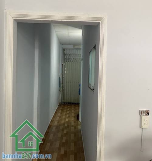 CHỈ 4,1 TỶ – NGUYỄN VĂN CÔBNG - GẦN BỆNH VIỆN 175 – ĐẤT ĐẸP TIỆN XÂY MỚI • Diện tích: 3,6m x 11m – vuông vức • Hiện trạng: Nhà cấp 4 • Tiện xây mới theo nhu cầu Vị trí cực thuận tiện 