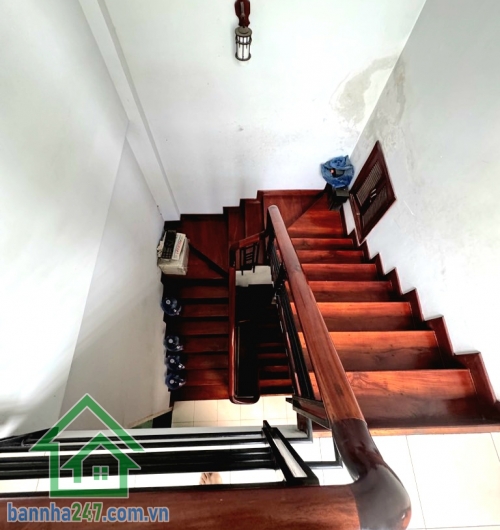 CHỈ 11 TỶ TL – MẶT TIỀN KINH DOANH ĐỈNH – LÔ GÓC SIÊU HIẾM – ĐƯỜNG 10M CÓ LỀ – 72M² – 3 TẦNG - 4PN – 3WC Vị trí cực đẹp – chỉ 5 phút tới AEON Tân Phú DT: 72M²