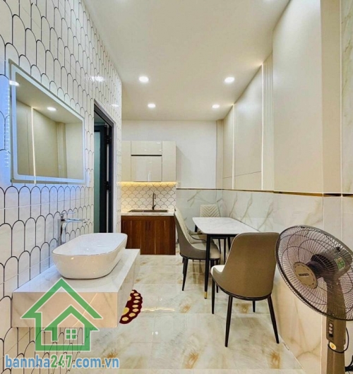 CHỈ 3,75 TỶ - NHÀ ĐẸP - QUANG TRUNG GÒ VẤP – H3G - 24M² – 2 TẦNG - 2PN 2WC * Diện tích: 24m² vuông vức * Kết cấu: 1 trệt 1 lầu * 2 PN– 2 WC