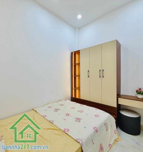 CHỈ 3,75 TỶ - NHÀ ĐẸP - QUANG TRUNG GÒ VẤP – H3G - 24M² – 2 TẦNG - 2PN 2WC * Diện tích: 24m² vuông vức * Kết cấu: 1 trệt 1 lầu * 2 PN– 2 WC