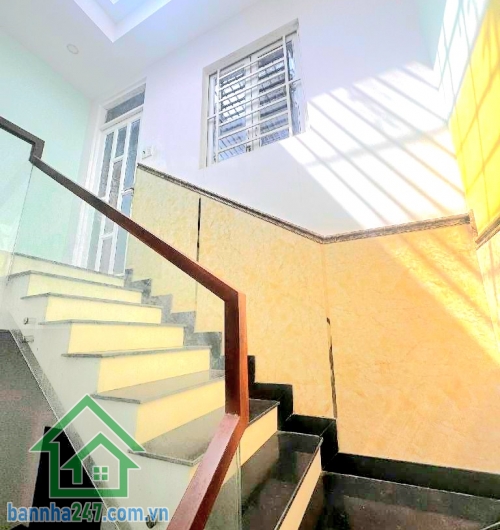 CHỈ 6,9 TỶ – GẦN MT HƯƠNG LỘ 2 – Ô TÔ VÀO NHÀ - HẺM 7M – 5 TẦNG BTCT – 5PN - 5WC