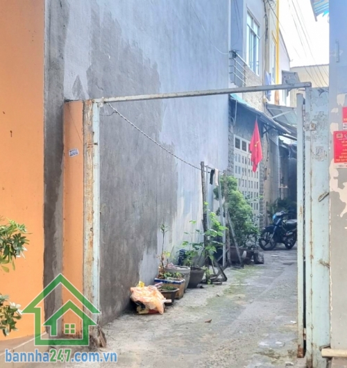CHỈ 3,5 TỶ – TRUNG TÂM TÂN PHÚ DT: 21M² – 3 TẦNG + SÂN THƯỢNG – GẦN CHỢ TÂN PHÚ - 2PN - 3WC • Diện tích: 4m x 5,2m • Kết cấu: 1 trệt – 2 lầu – sân thượng 