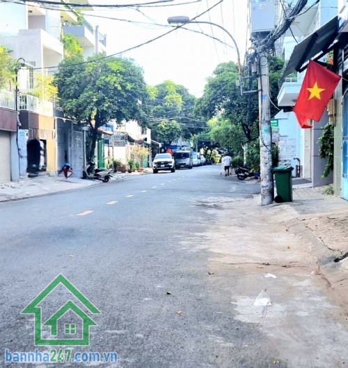 CHỈ 3,5 TỶ – TRUNG TÂM TÂN PHÚ DT: 21M² – 3 TẦNG + SÂN THƯỢNG – GẦN CHỢ TÂN PHÚ - 2PN - 3WC • Diện tích: 4m x 5,2m • Kết cấu: 1 trệt – 2 lầu – sân thượng 