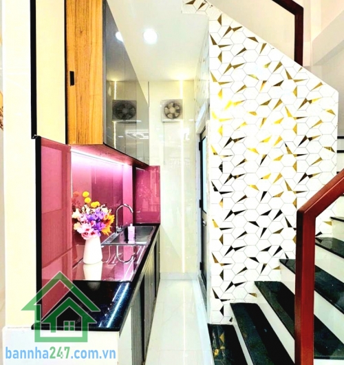 CHỈ 4,87 TỶ (TL) – CMT8, QUẬN 3 – 4 TẦNG – FULL NỘI THẤT XỊN - 2PN – 3WC Căn nhà nhỏ xinh giữa trung tâm – tiện ở, cực dễ cho thuê! Diện tích: 18m² (3 × 6m)  Mob 0933144037