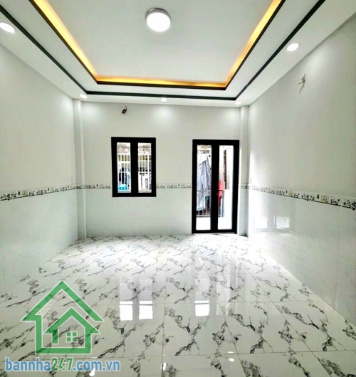 CHỈ 5,15 TỶ (TL) – GẦN MT KÊNH TÂN HÓA – NHÀ 4 TẦNG - DTSD: 82M² – 3PN KHÉP KÍN Thông tin căn nhà: • Diện tích: 33m² (4m x 8.5m) • Kết cấu: 1 trệt – 2 lầu – sân thượng - Mob 0933144037