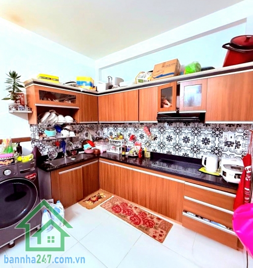 CHỈ 5,8 TỶ – HXH THẠCH LAM – TRẦN QUANG CƠ – 3 TẦNG BTCT - 3PN - 3WC  Căn nhà đẹp – vị trí trung tâm – đầy đủ công năng cho gia đình ở lâu dài! Diện tích: 43m - Mob 0933144037