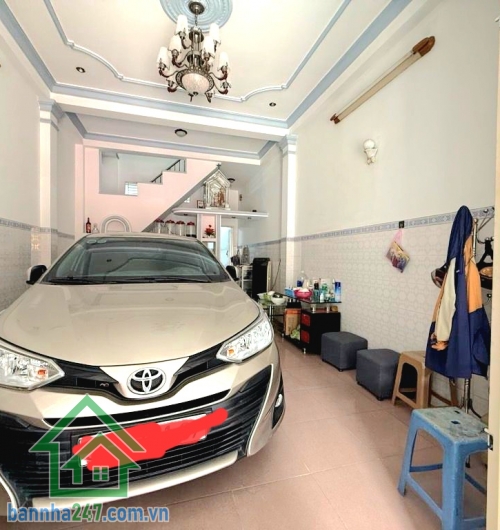 CHỈ 5,55 TỶ – TRƯƠNG THỊ HOA, Q12 – 80M² – HXH 8M – Ô TÔ NGỦ TRONG NHÀ - 3PN - 3WC Căn nhà diện tích lớn – hẻm rộng – khu an ninh, ở cực sướng! Diện tích: 80m² Mob 0933144037