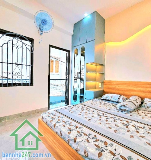 CHỈ 3,9 TỶ - NHÀ MỚI ĐẸP - HẺM XE HƠI ĐỖ CỬA - DT: 22M² (4,1 x 5)2 TẦNG - 2 MẶT TIỀN TRƯỚC SAU THOÁNG MÁT 