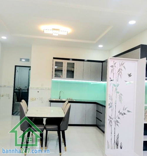 CHỈ 3,98 TỶ - NHÀ ĐẸP – LÊ VĂN KHƯƠNG – NGAY CHỢ THIẾC – DT: 51m² (4,2 x 13) 2 TẦNG - 3PN - 2WC SHR Phường Hiệp Thành – Quận 12 Chỉ vài bước chân ra chợ Thiếc