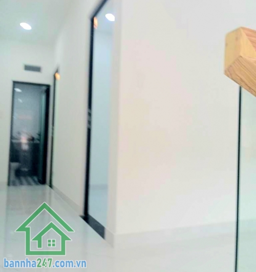 CHỈ 3,98 TỶ - NHÀ ĐẸP – LÊ VĂN KHƯƠNG – NGAY CHỢ THIẾC – DT: 51m² (4,2 x 13) 2 TẦNG - 3PN - 2WC SHR Phường Hiệp Thành – Quận 12 Chỉ vài bước chân ra chợ Thiếc