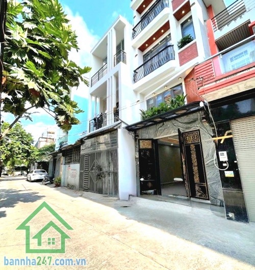 CHỈ 7.9 TỶ - NHÀ ĐẸP Ở NGAY - HẺM 6M - Ô TÔ NGỦ TRONG NHÀ - GẦN AEON TÂN PHÚ - 6 PN, 4 WC Căn nhà nổi bật với kết cấu cao tầng, phù hợp gia đình đông người hoặc khai thác cho thuê, văn phòng.  Mob 0933144037