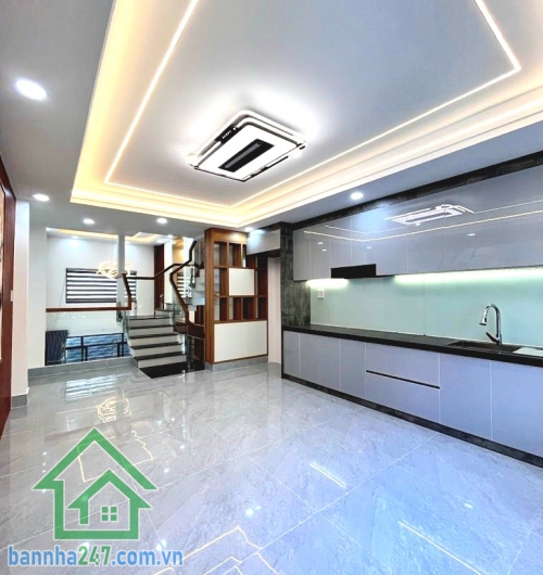 CHỈ 7.9 TỶ - NHÀ ĐẸP Ở NGAY - HẺM 6M - Ô TÔ NGỦ TRONG NHÀ - GẦN AEON TÂN PHÚ - 6 PN, 4 WC Căn nhà nổi bật với kết cấu cao tầng, phù hợp gia đình đông người hoặc khai thác cho thuê, văn phòng.  Mob 0933144037