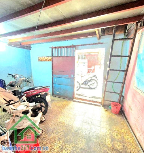 CHỈ 9,5 TỶ – HXH TRÁNH – LÝ CHÍNH THẮNG – CÁCH HOÀNG SA 50M • Diện tích: 45m² • Hiện trạng: Nhà cấp 4 • Phù hợp: xây mới ở hoặc làm CHDV, đầu tư lâu dài - Mob 0933144037