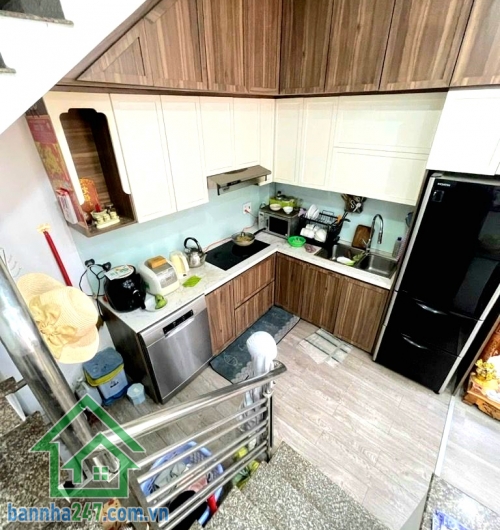CHỈ 4,9 TỶ – 4 TẦNG – HXH ĐỖ CỬA – VƯỜN LÀI, TÂN PHÚ - (DTSD ~107m²) - 3PN – 3WC Nhà đẹp – full công năng – giá cực tốt trong khu! Diện tích: 4 × 7m – 28m²
