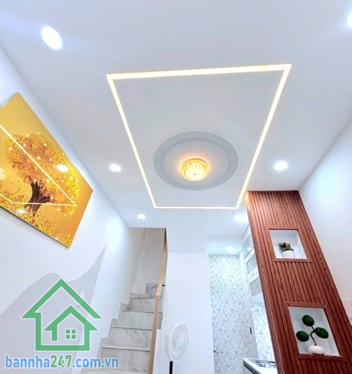CHỈ 2,35 TỶ - NHÀ LŨY BÁN BÍCH – NHÀ MỚI 3 TẦNG – FULL NỘI THẤT - 2PN - 3WC Nhà mới đẹp, dọn vào ở ngay Vị trí: Lũy Bán Bích, Quận Tân Phú – giáp Quận 11, Quận 6 DTSD: 52m² – 3 tầng kiên cố. Kết cấu: 1 trệt 2 lầu - 2PN rộng rãi – 3WC riêng biệt