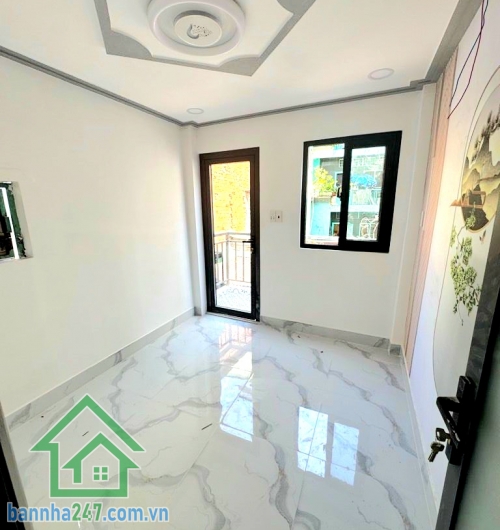 CHỈ 3,78 TỶ - NHÀ MỚI 4 TẦNG – MẶT TIỀN VĨNH VIỄN – TRUNG TÂM Q10 - 3PN – 3WC Kết cấu: 1 trệt + 3 lầu: 3PN – 3WC Nhà mới tinh – thiết kế hiện đại – dọn vào ở ngay