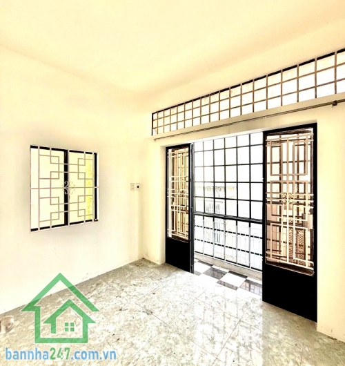 CHỈ 4,35 TỶ – TRUNG TÂM Q.10 – 4 TẦNG – 3PN 4WC – NỞ HẬU Căn nhà hiếm khu lõi Quận 10 – vị trí vàng – giá cực tốt! Diện tích: 21m² (3.2 × 7m) – nở hậu nhẹ  Mob 0933144037