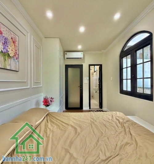 CHỈ 5,15 TỶ – PHẠM VĂN ĐỒNG, BÌNH THẠNH – LÔ GÓC 2 MẶT THOÁNG – 4 TẦNG - 3PN master – 4WC – PK – bếp Căn nhà “siêu phẩm” hiếm – 2 mặt tiền hẻm – full nội thất Mob 0933144037