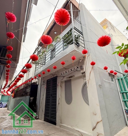 CHỈ 5,2 TỶ – LÔ GÓC PHỐ ẨM THỰC PHAN XÍCH LONG – PHÚ NHUẬN -FULL NỘI THẤT – 2 TẦNG – 3PN – SỔ A4 HOÀN CÔNG Vị trí siêu đỉnh: Ngay phố ẩm thực Phan Xích Long