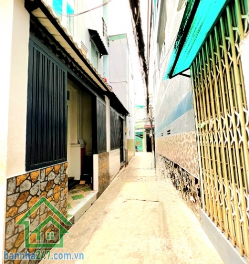 CHỈ 4,5 TỶ (TL) – ĐOÀN VĂN BƠ, QUẬN 4 – 3 TẦNG – 4PN – Ở NGAY Căn nhà trung tâm – giá tốt – phù hợp ở hoặc cho thuê giữ tiền! Diện tích: 35m² (3.5 × 9m) – nở hậu 4m Mob 0933144037
