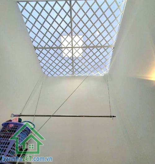 CHỈ 4,85 TỶ – NHÀ 3 TẦNG ĐÚC KIÊN CỐ – HẺM 4M AN NINH – 2PN 3WC Nhà đẹp gọn gàng, công năng đầy đủ, thích hợp gia đình trẻ mua ở ngay. Diện tích: 3.7 x 5m