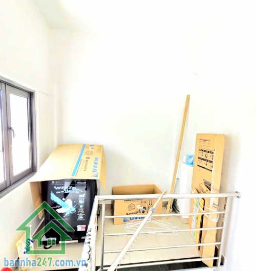 CHỈ 3,95 TỶ – TÂN BÌNH – NGAY BÙI THẾ MỸ – 4 TẦNG BTCT – FULL NỘI THẤT - 2 PN - 2 WC Nhà mới đẹp 100% – dọn vào ở ngay Diện tích: 3.2m x 6m (vuông vức – phong thủy tốt)