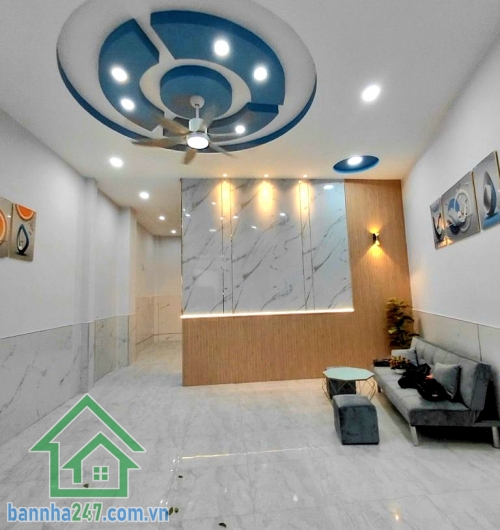CHỈ 5,7 TỶ – HẺM XE TẢI 7M THÔNG – GẦN AEON MALL – SỔ NỞ HẬU 5M ĐẸP - SÁT MẶT TIỀN – 3 TẦNG KIÊN CỐ – 60M² Diện tích: 60m² – nở hậu 5m cực đẹp Kết cấu: 1 trệt 2 lầu – nhà đúc kiên cố - 3PN – 2WC. Có sân thượng chill, thoáng mát. Hẻm 7m xe tải thông tứ tun