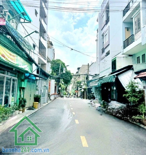 CHỈ 9,5 TỶ – MTKD KHU VIP K300 – NHÀ MỚI TINH – 48m² (4.2 × 11.5) - 2 TẦNG 2PN – 2WC - NỞ HẬU ĐẸP Căn nhà mặt tiền hiếm – vị trí đắc địa Tân Bình, vừa ở vừa kinh doanh cực tốt! Diện tích: 48m² (4.2 × 11.5m) – nở hậu 4.25m - Mob 0933144037
