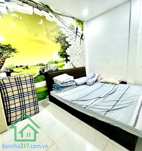 CHỈ 9,5 TỶ – MTKD KHU VIP K300 – NHÀ MỚI TINH – 48m² (4.2 × 11.5) - 2 TẦNG 2PN – 2WC - NỞ HẬU ĐẸP Căn nhà mặt tiền hiếm – vị trí đắc địa Tân Bình, vừa ở vừa kinh doanh cực tốt! Diện tích: 48m² (4.2 × 11.5m) – nở hậu 4.25m - Mob 0933144037