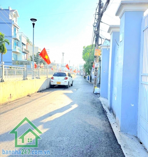 CHỈ 3,65 TỶ - HẺM 4M – THẠNH LỘC 19 – P. AN PHÚ ĐÔNG – 40/44M² – 2 TẦNG (1 trệt 1 lửng) - 2 PN Vị trí đẹp khu Phường An Phú Đông, sát mặt tiền Đường Thạnh Lộc 19
