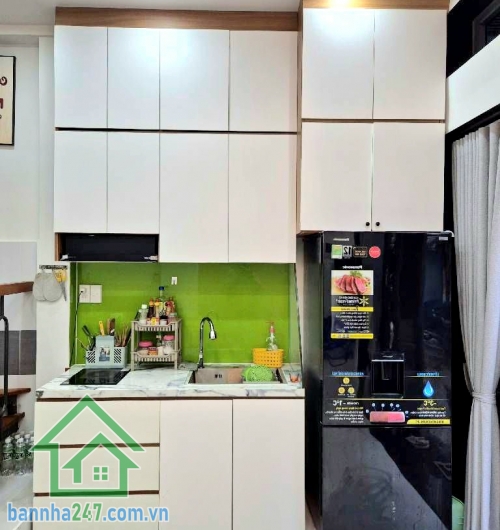 CHỈ 4,8 TỶ – SIÊU PHẨM QUẬN 10 - 3 TẦNG BTCT – 60M² – MỚI 100% – FULL NỘI THẤT SÁT MẶT TIỀN – PHONG CÁCH HIỆN ĐẠI – HẺM THÔNG 4M Kết cấu: • 1 trệt 2 lầu mới.