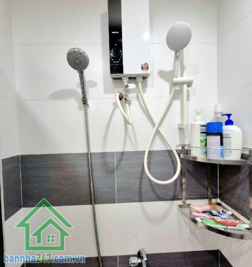 CHỈ 4,8 TỶ – SIÊU PHẨM QUẬN 10 - 3 TẦNG BTCT – 60M² – MỚI 100% – FULL NỘI THẤT SÁT MẶT TIỀN – PHONG CÁCH HIỆN ĐẠI – HẺM THÔNG 4M Kết cấu: • 1 trệt 2 lầu mới.