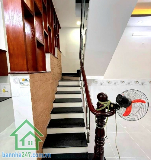 CHỈ 4,95 TỶ – NHÀ MỚI TINH 3 TẦNG – HẺM XE HƠI THÔNG – SÁT CHỢ BÌNH LONG – GIÁP TÂN PHÚ - DT: 43M² 3PN - 3WC Khu Bình Long – giáp Tân Phú, tiện ích xung quanh đầy đủ