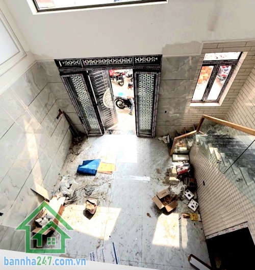 NHỈNH 6 TỶ – NHÀ 5 TẦNG MỚI XÂY - DT: 50M² – GIÁP KHU TÊN LỬA - 4PN – 5W • DT: 6.25 x 9m – 50m² • 5 tầng: trệt – lửng – 2 lầu – sân thượng • 4PN – 5WC (WC riêng khép kín)