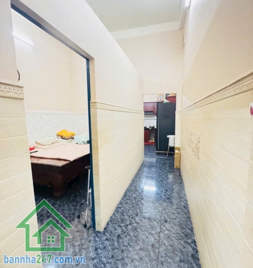 GIÁ 12,5 TỶ TL – NHÀ 3 TẦNG THẠCH LAM – Ô TÔ NGỦ TRONG NHÀ – 77M² – 5PN – CHÍNH CHỦ 1 ĐỜI 