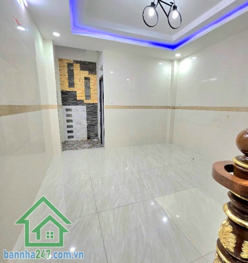NHỈNH 7 TỶ – NHÀ 5 TẦNG BTCT – HẺM XE HƠI – BÌNH TRỊ ĐÔNG, BÌNH TÂN - 4PN – 5WC DT: 5 tầng (1 trệt, lửng, 2 lầu, sân thượng trước sau). 4PN – 5WC, tầng trệt có phòng ngủ. 