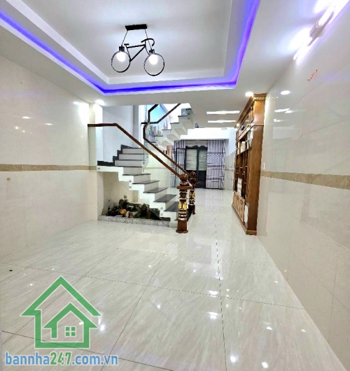 NHỈNH 7 TỶ – NHÀ 5 TẦNG BTCT – HẺM XE HƠI – BÌNH TRỊ ĐÔNG, BÌNH TÂN - 4PN – 5WC DT: 5 tầng (1 trệt, lửng, 2 lầu, sân thượng trước sau). 4PN – 5WC, tầng trệt có phòng ngủ. 
