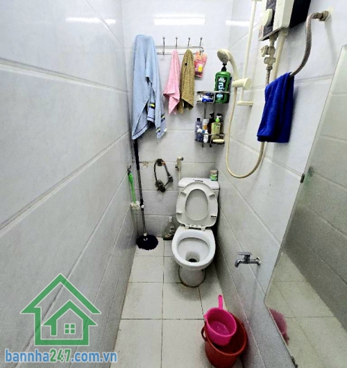 CHỈ 4,9 TỶ - NHÀ TRUNG TÂM QUẬN 10 – HIẾM – HẺM THÔNG – CÁCH 3/2 CHỈ 100M – GẦN MẶT TIỀN 20M - DT: 23M² (3,3X8)M - 4 TẦNG - 4PN - 3WC Công năng đủ đầy: * 4PN, 3WC